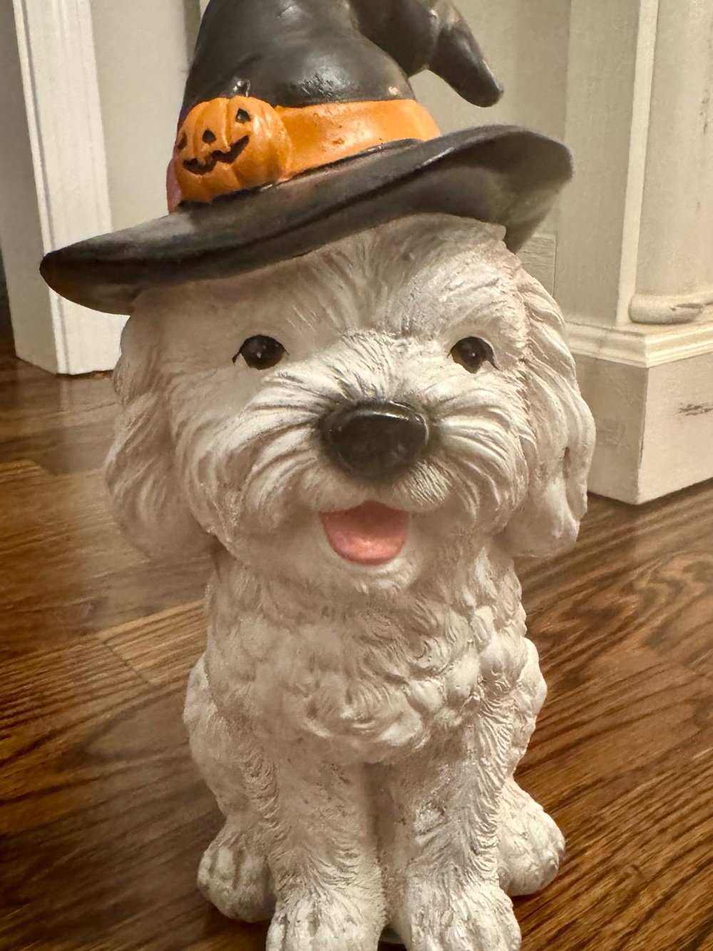 White Maltese Halloween Dog Statue with Black Witch Hat - Picture 11 of 12
